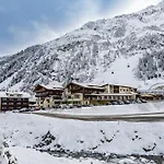 Alpensporthotel Mutterberg 4*