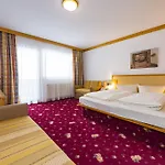 Hotel Alpensporthotel Mutterberg 4*