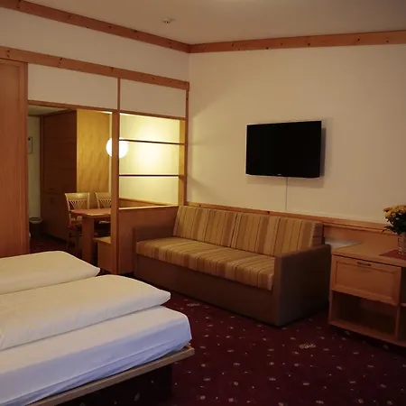 Alpensporthotel Mutterberg ホテル