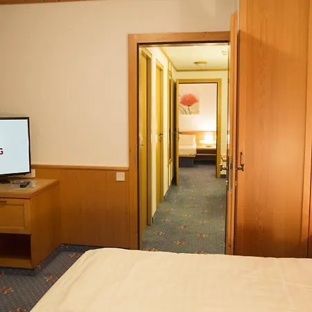 Alpensporthotel Mutterberg ホテル 4*