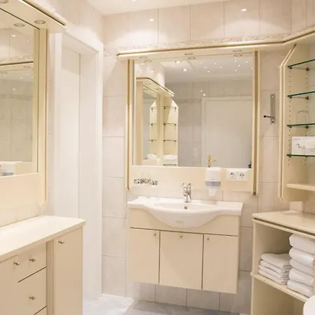 Alpensporthotel Mutterberg 4* ムッターベルクアルム