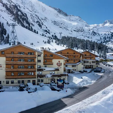 ホテル Alpensporthotel Mutterberg