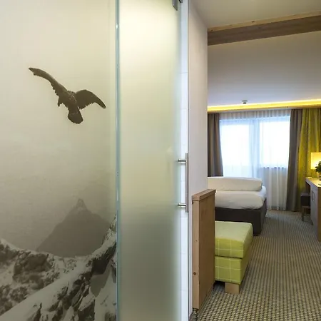 ホテル Alpensporthotel Mutterberg 4*