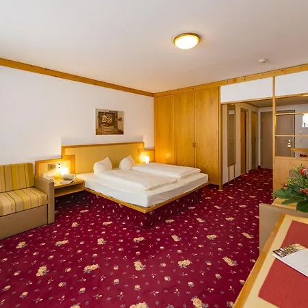 Alpensporthotel Mutterberg ホテル ムッターベルクアルム