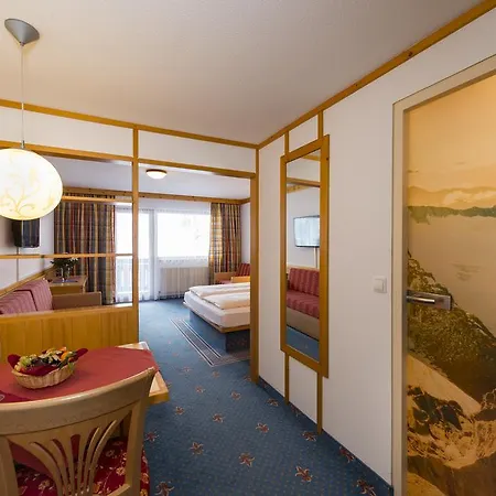 Alpensporthotel Mutterberg 4* ムッターベルクアルム